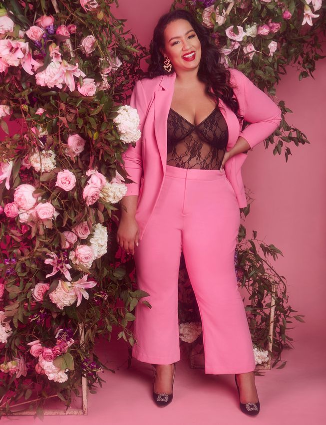 These Eloquii pink flare trousers are some of the best dress pants for plus size fashionstas!