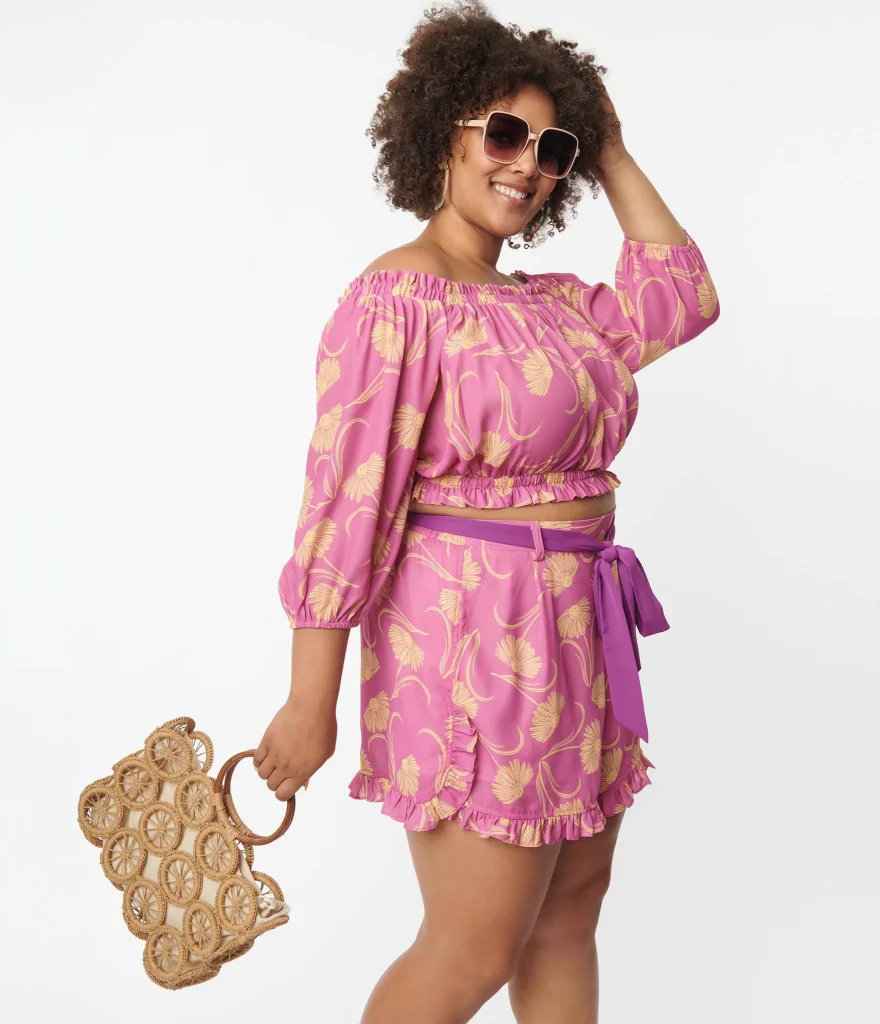 Yellow accented pink ruffled shorts by 
Unique Vintage x Smiley